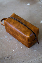 Light Crunchy Tan Toiletry Bag - Aurelius Leather